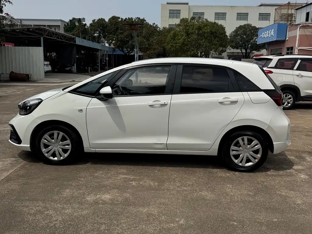 Fit 2021 1.5L CVT tide version купить на сайте DeffCars
