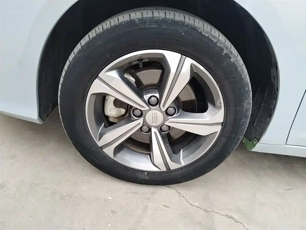 Emgrand L HiP 2024 Longteng Edition 1.5TD-DHT Pro 100KM Beyond Type купить на сайте DeffCars