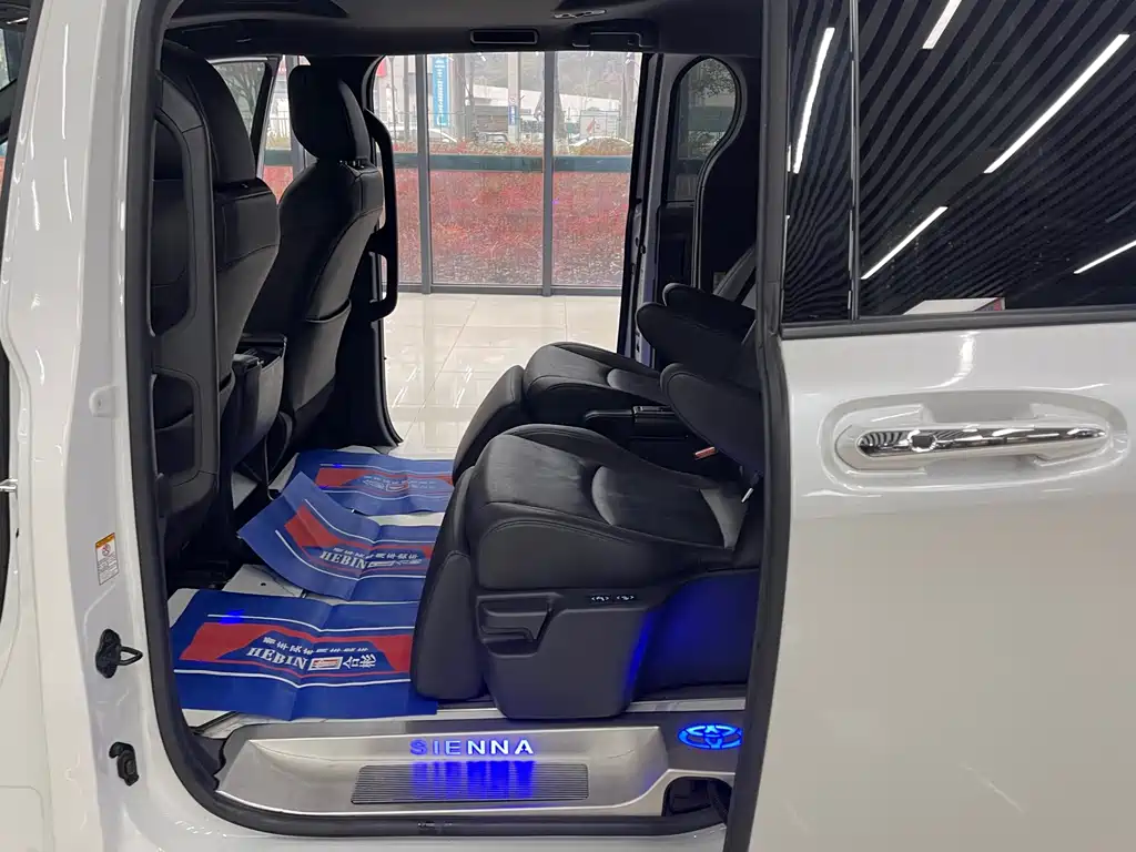 SIENNA 2021 2.5L Hybrid Premium Edition купить на сайте DeffCars