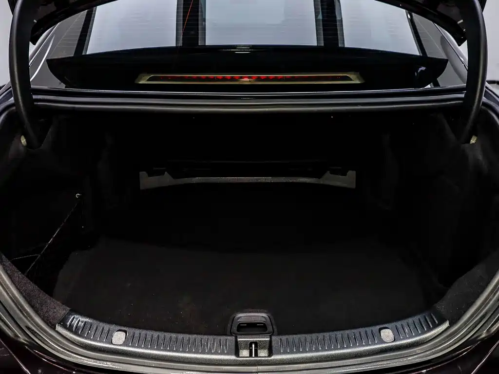 Mercedes-Benz E-Class 2021 facelift E 260 L купить на сайте DeffCars