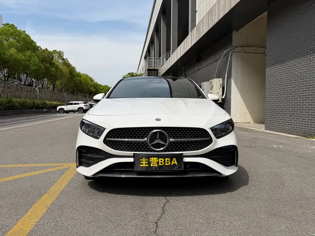 Mercedes-Benz A-Class 2023 A 200 L Dynamic купить на сайте DeffCars