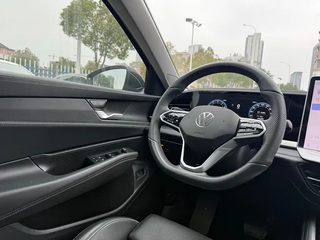 Passat 2025 Pro 380TSI Long Yao Edition купить на сайте DeffCars