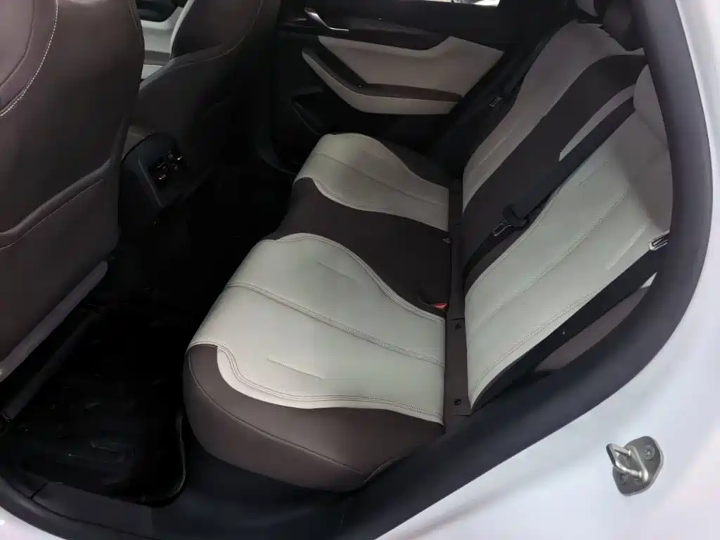 Qin PLUS 2024 Honor Edition DM-i 55KM Leading Model купить на сайте DeffCars