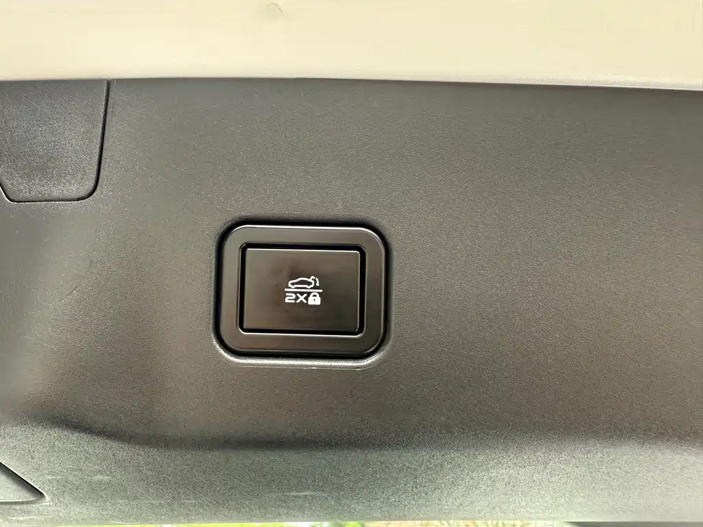 Changan UNI-V 2024 1.5T noble sports model купить на сайте DeffCars