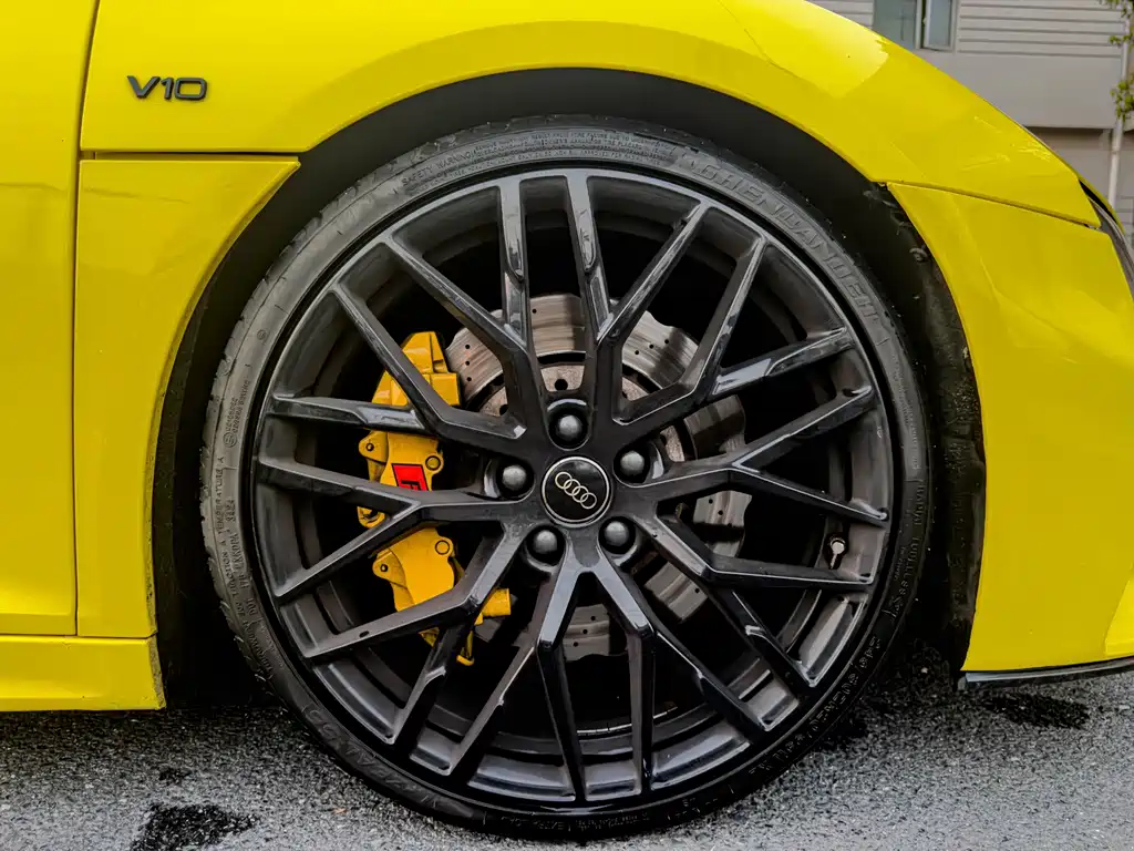 Audi R8 2017 V10 Spyder купить на сайте DeffCars