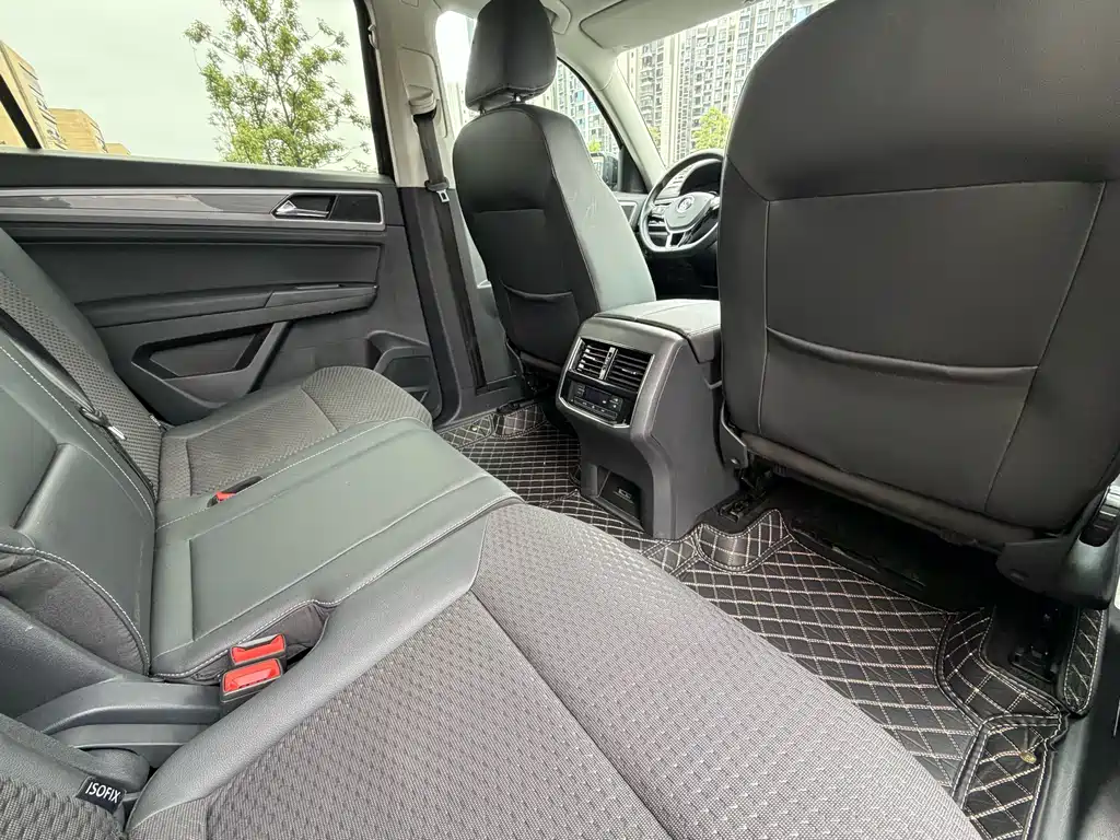 Touron 2017 380TSI four-wheel drive comfort version купить на сайте DeffCars