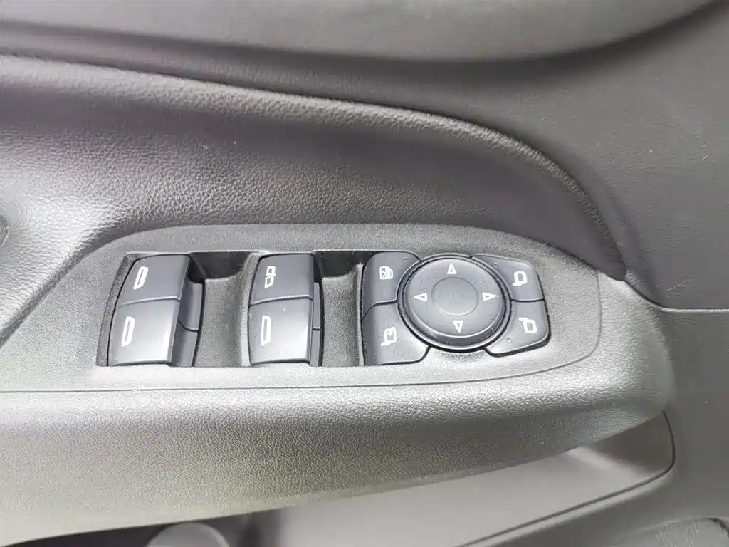 Explorer 2019 535T Automatic Edition National VI купить на сайте DeffCars