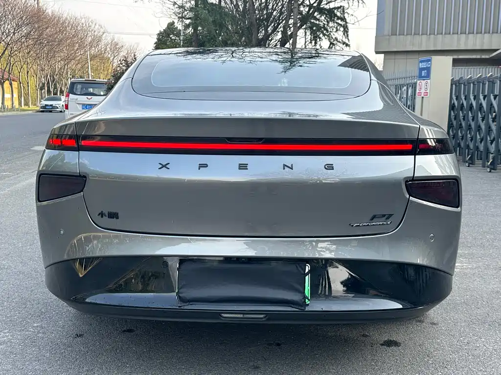 Xpeng P7 2021 562E Pengyi Performance Edition купить на сайте DeffCars