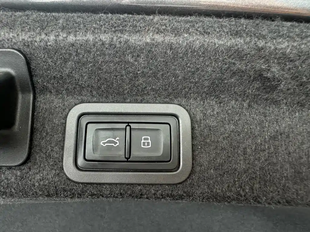 Audi A6L 2021 55 TFSI quattro exclusive dynamic model купить на сайте DeffCars
