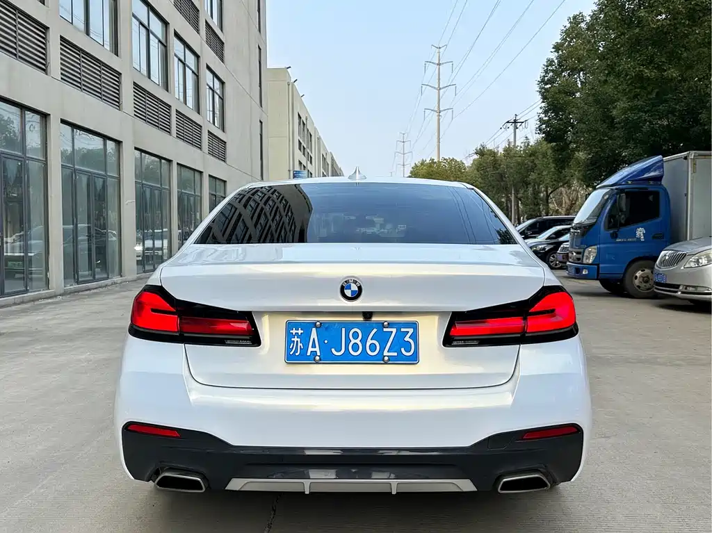 BMW 5 Series 2022 525Li M Sports Package купить на сайте DeffCars