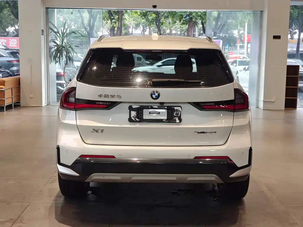 BMW X1 2023 sDrive20Li X Design Package купить на сайте DeffCars