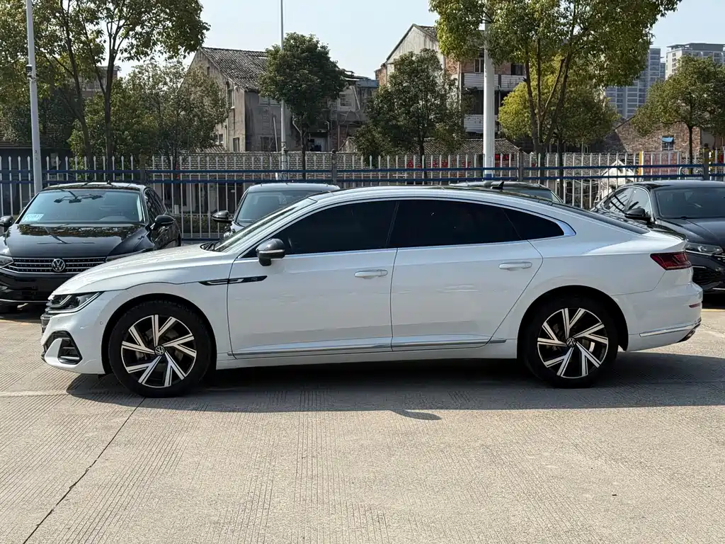 FAW-Volkswagen CC 2021 380TSI eye-catching version купить на сайте DeffCars
