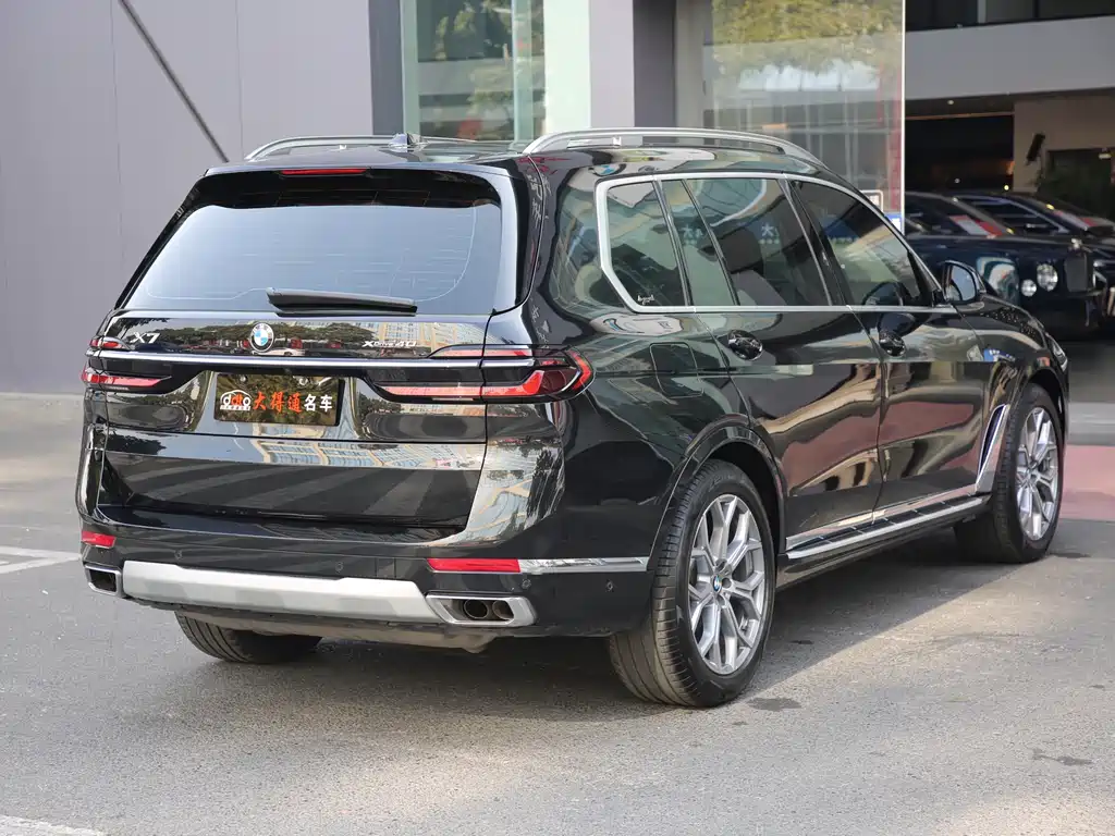 BMW X7 2023 xDrive40i Leading Luxury Package купить на сайте DeffCars