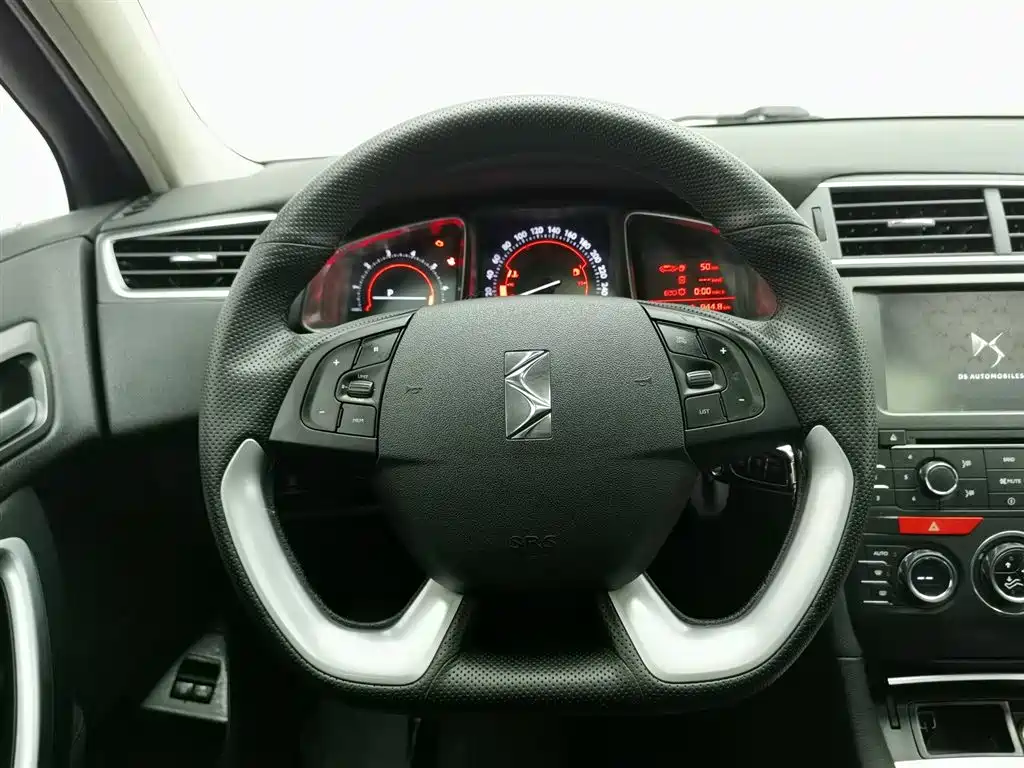 DS 4S 2016 1.6T automatic smart version THP160 купить на сайте DeffCars