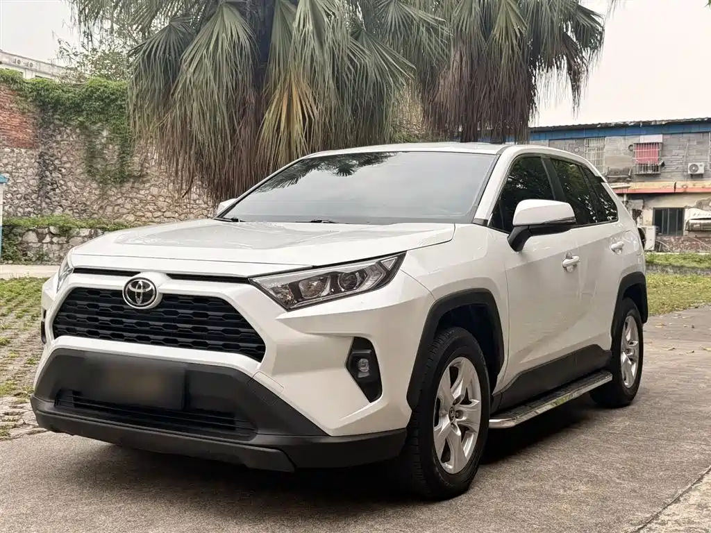 RAV4 Rongfang 2023 2.0L CVT two-wheel drive urban version купить на сайте DeffCars