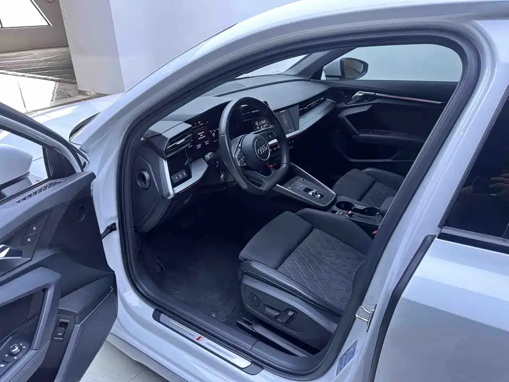 Audi A3 2021 Sportback 35 TFSI luxury sports model купить на сайте DeffCars