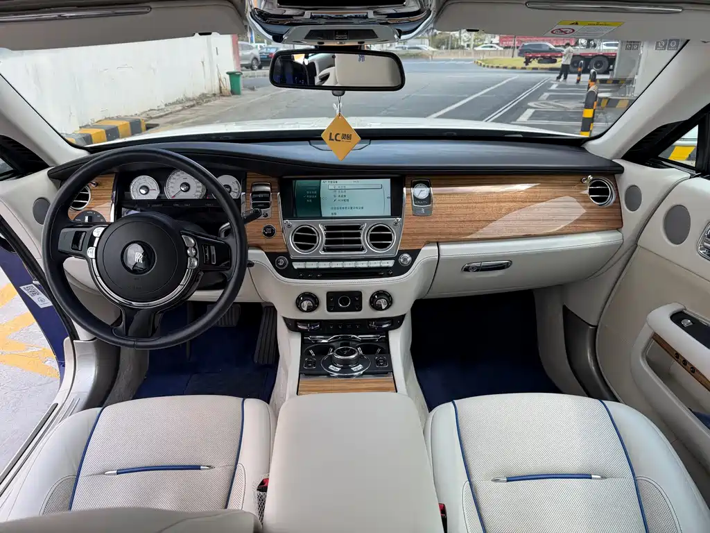 Phantom 2018 6.6T standard model купить на сайте DeffCars