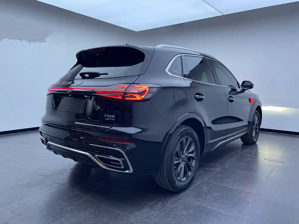 Hongqi HS5 2023 2.0T Qixiang Pro version купить на сайте DeffCars
