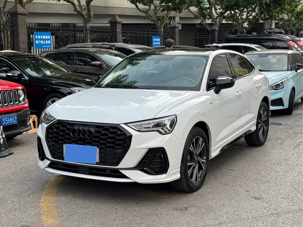 Audi Q3 Sportback 2023 40 TFSI Fashion Model купить на сайте DeffCars