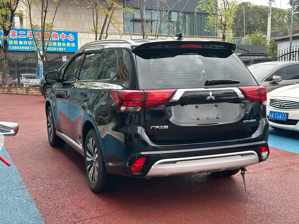 Outlander 2021 facelift 2.0L 2WD Enjoy Edition 7 seats купить на сайте DeffCars