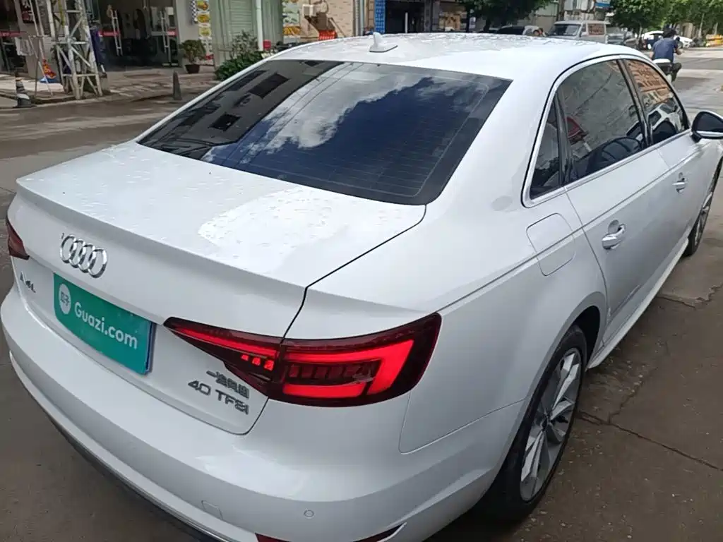 Audi A4L 2018 30th Anniversary Model 40 TFSI Enterprising купить на сайте DeffCars