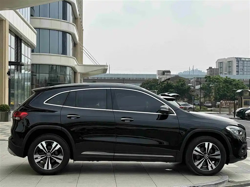 Mercedes-Benz GLA 2022 GLA 200 купить на сайте DeffCars