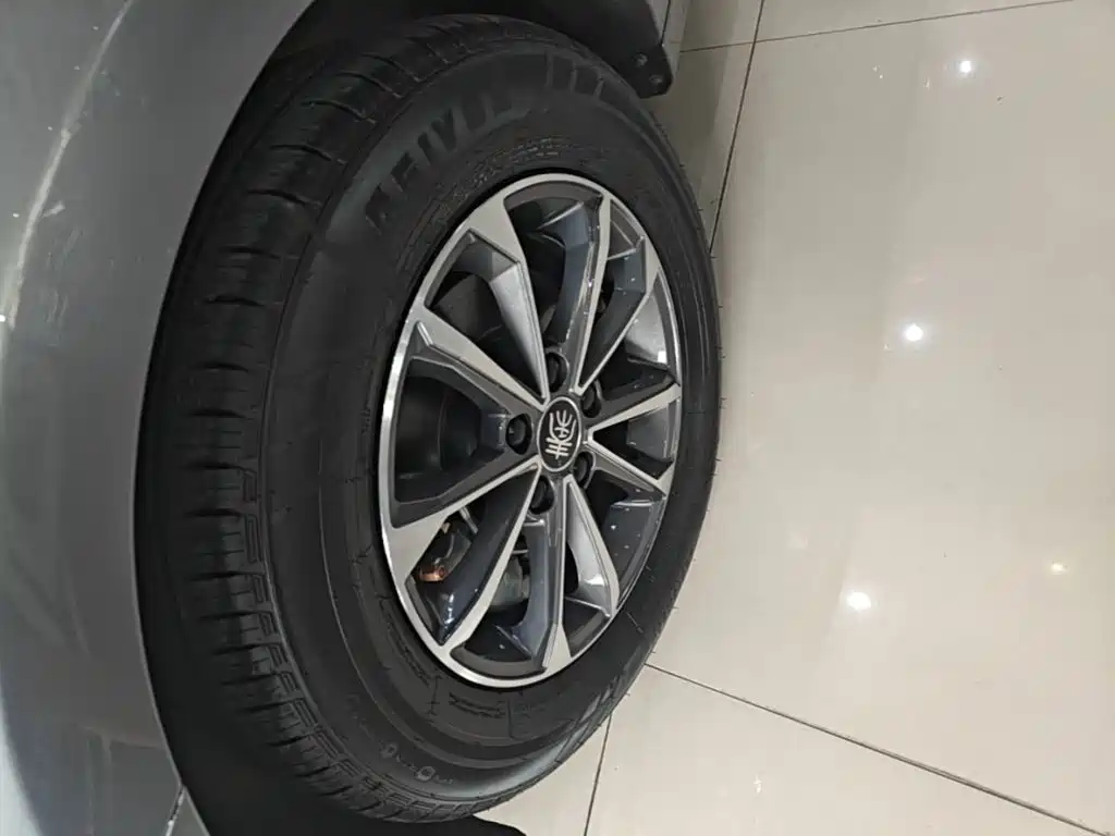 Qin PLUS 2024 Honor Edition DM-i 55KM Leading Model купить на сайте DeffCars