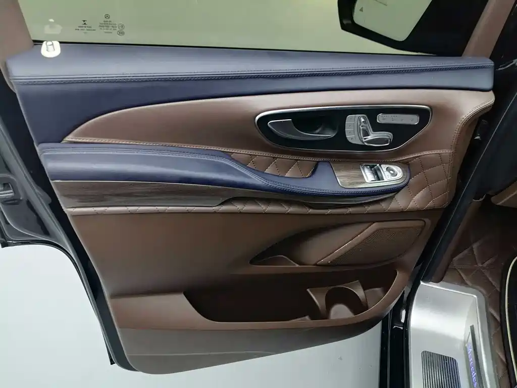 Mercedes-Benz V-Class 2020 V 260 L Long Wheelbase Luxury Edition купить на сайте DeffCars