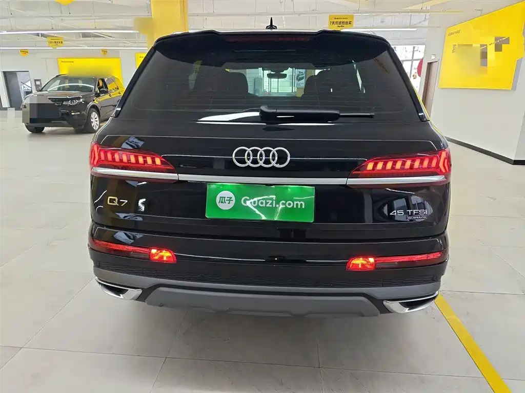 Audi Q7 2023 45 TFSI quattro S line sports купить на сайте DeffCars