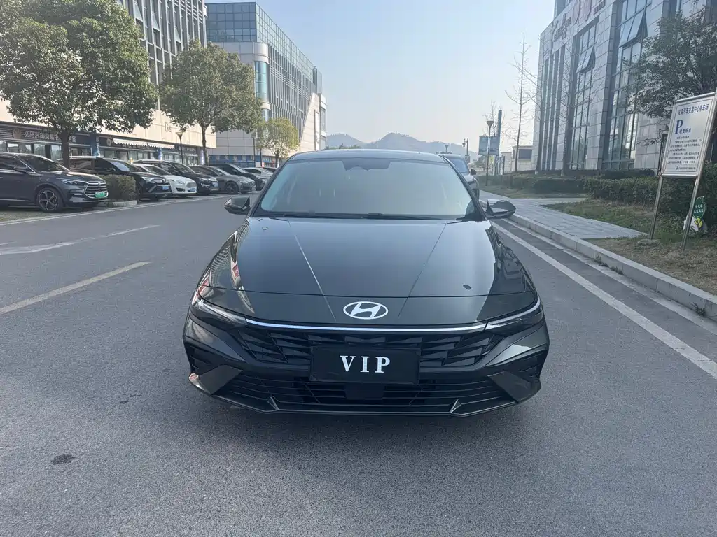 Elantra 2023 1.5L CVT LUX Premium Edition купить на сайте DeffCars