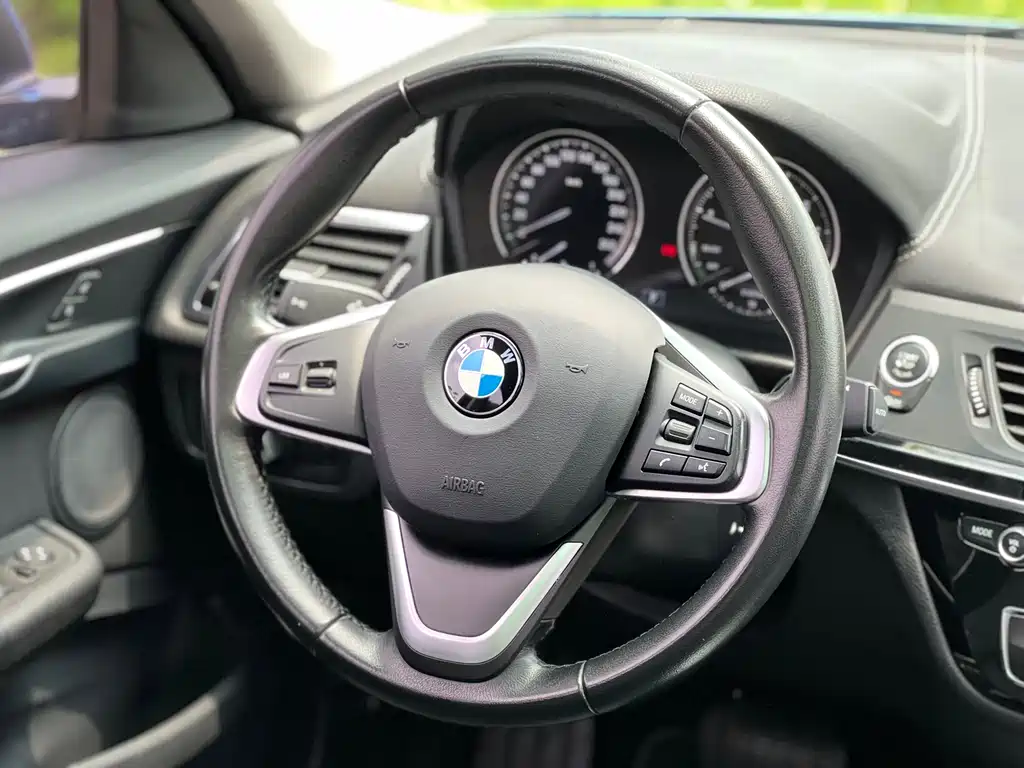 BMW 1 Series 2018 118i Sports купить на сайте DeffCars