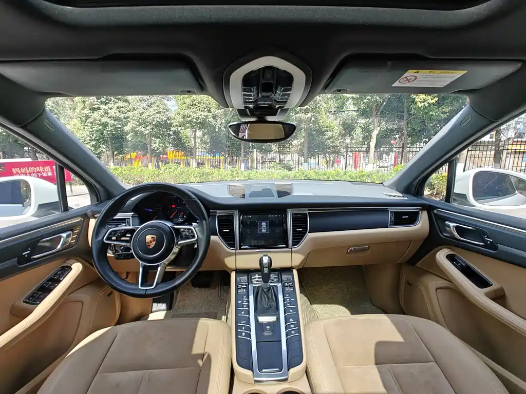 Macan 2017 Macan 2.0T купить на сайте DeffCars
