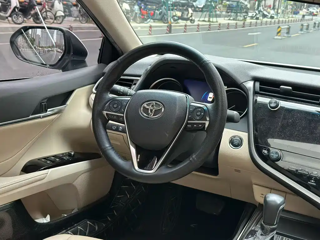 Camry 2019 2.0G Deluxe Edition National VI купить на сайте DeffCars