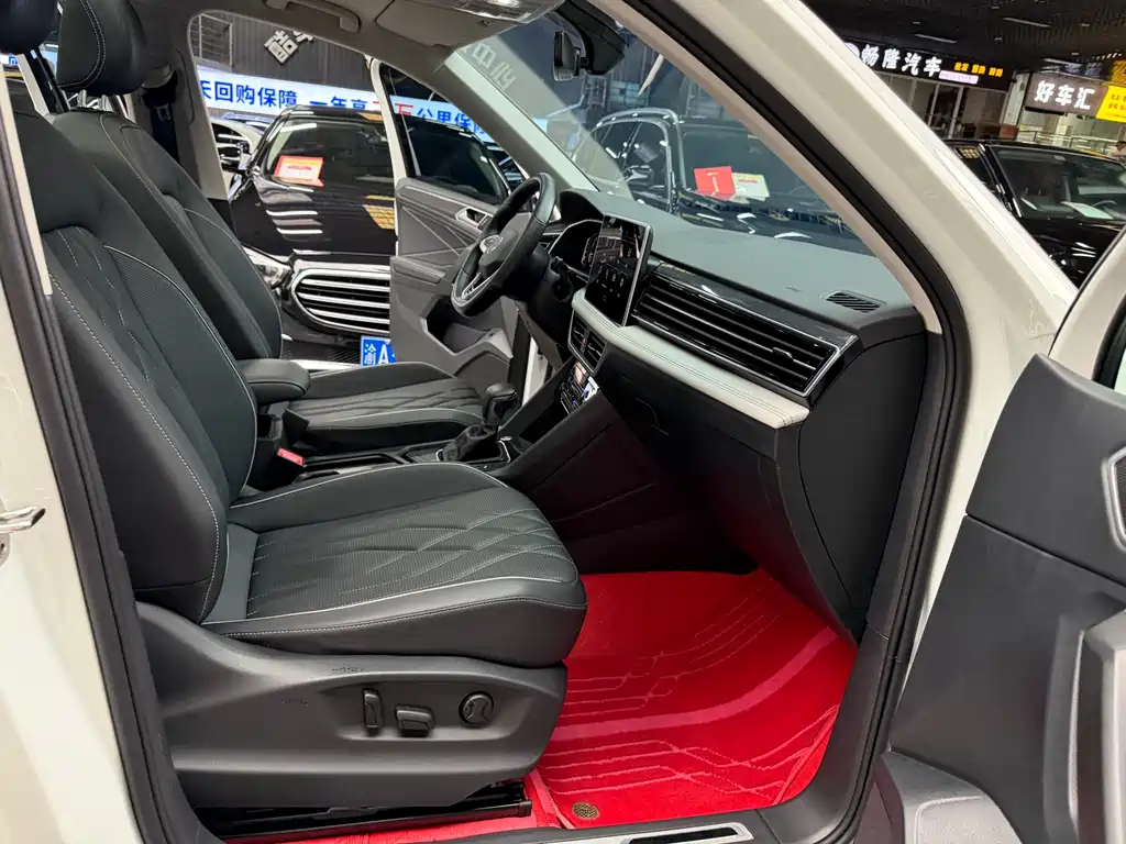Tiguan L 2024 330TSI automatic two-wheel drive R-Line version купить на сайте DeffCars