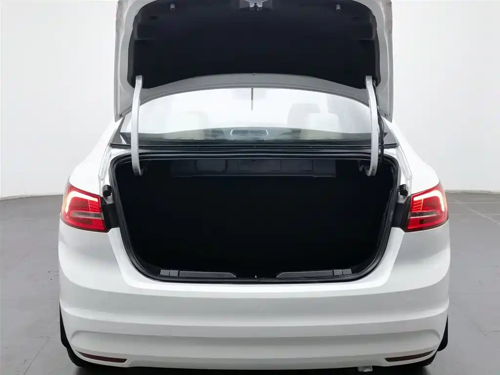 Escort 2017 facelift 1.5L automatic comfort model купить на сайте DeffCars