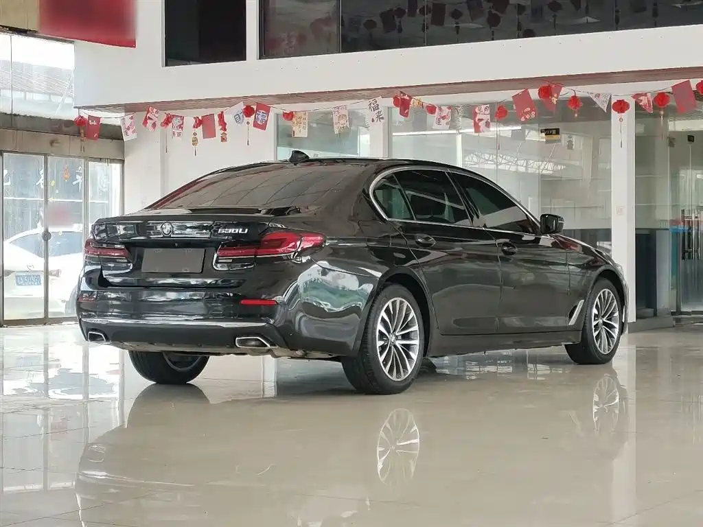 BMW 5 Series 2021 525Li Luxury Package купить на сайте DeffCars