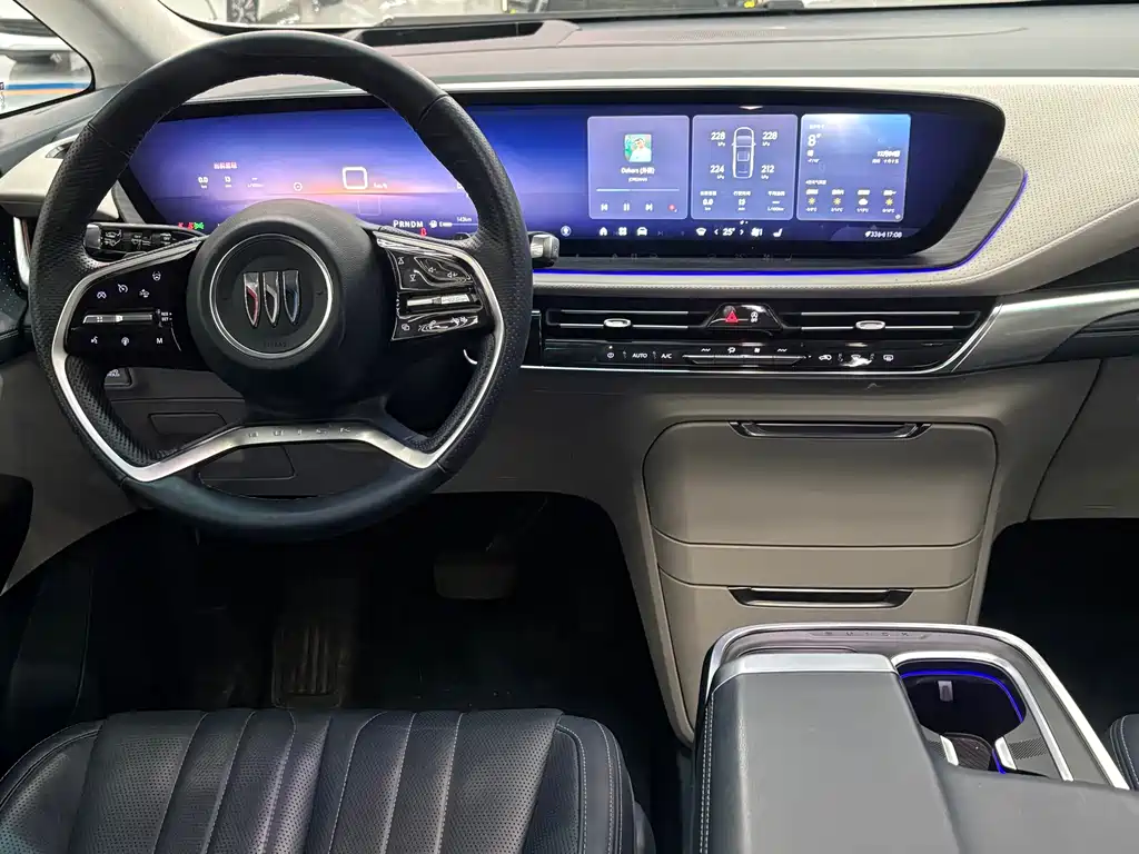 Century 2023 2.0T four-seater private version купить на сайте DeffCars