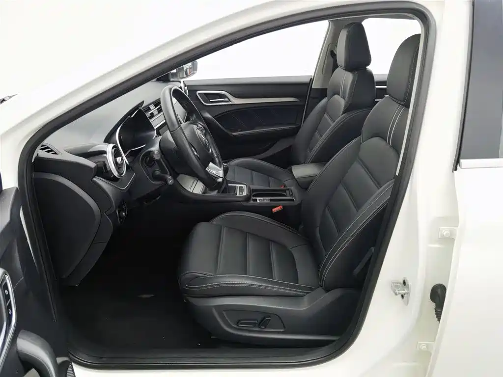 MG6 2017 20T Manual Luxury Smart Connected Edition National V купить на сайте DeffCars