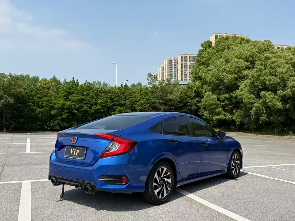 Civic 2016 220TURBO CVT Deluxe Edition купить на сайте DeffCars