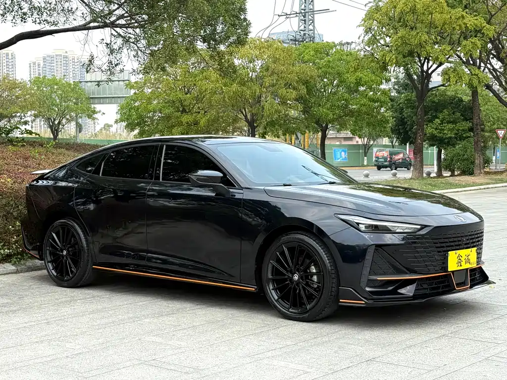 Changan UNI-V 2022 1.5T sports version купить на сайте DeffCars