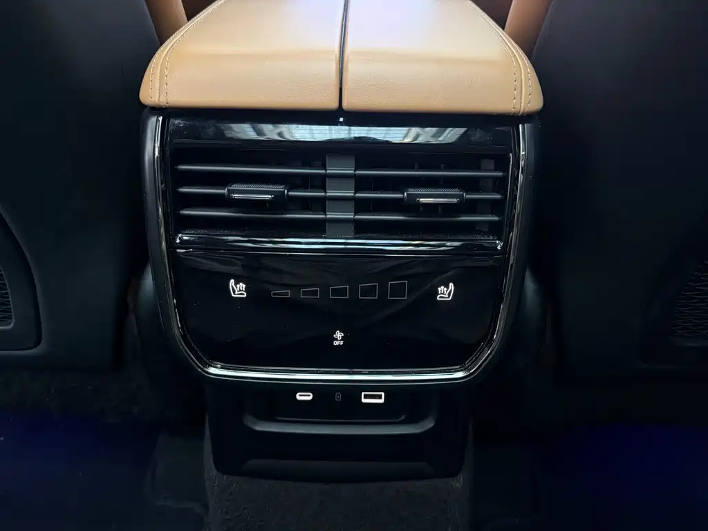Lynk & Co 09 EM-P 2021 2.0T PHEV Halo six seats купить на сайте DeffCars
