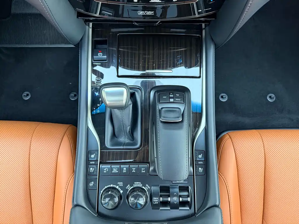 Lexus LX 2019 570 Premium Luxury Edition купить на сайте DeffCars