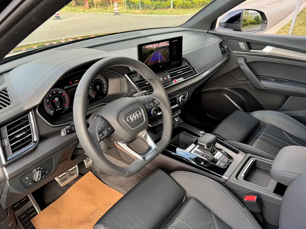 Audi Q5L 2024 40 TFSI luxury and dynamic model купить на сайте DeffCars