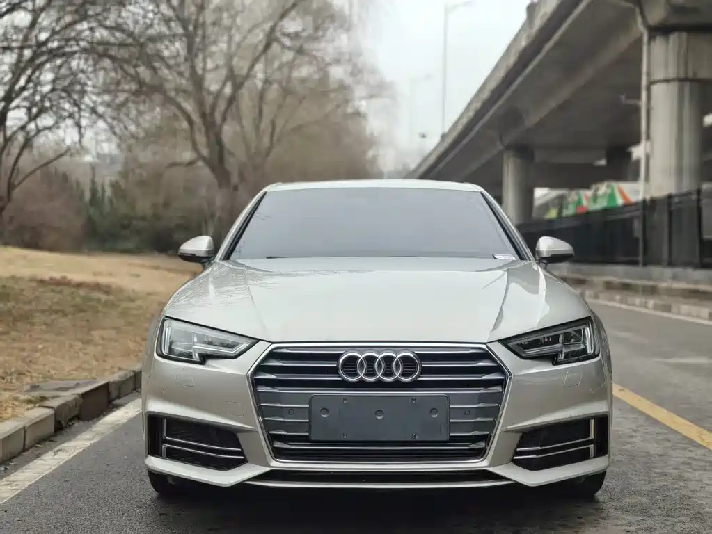 Audi A4L 2018 30th Anniversary Model 40 TFSI Fashion Model купить на сайте DeffCars