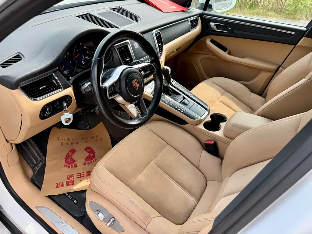 Macan 2017 Macan 2.0T купить на сайте DeffCars