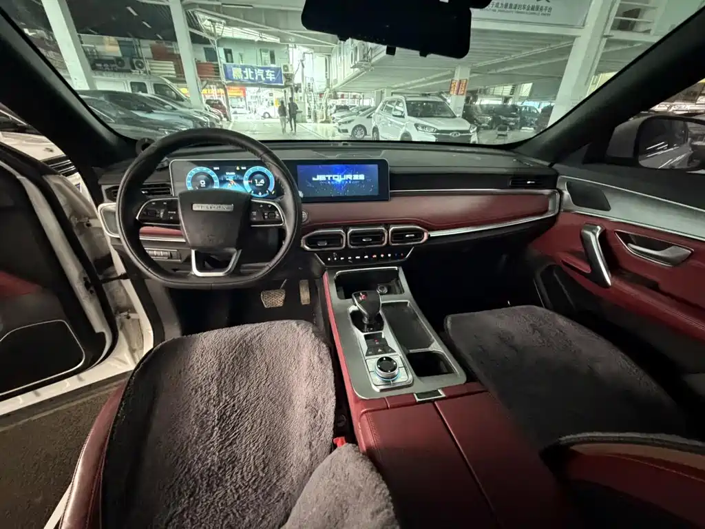 Jietu X70 PLUS 2023 model 1.5T DCT Ziqiang PRO 5 seats купить на сайте DeffCars