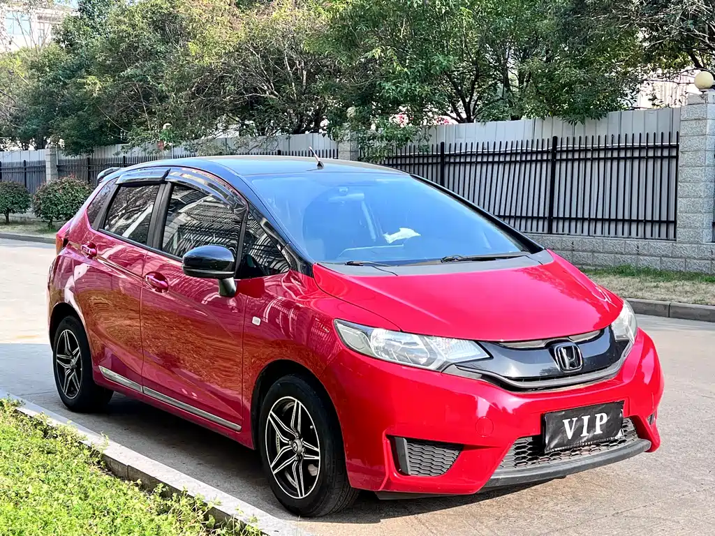 Fit 2016 1.5L LX CVT comfort model купить на сайте DeffCars