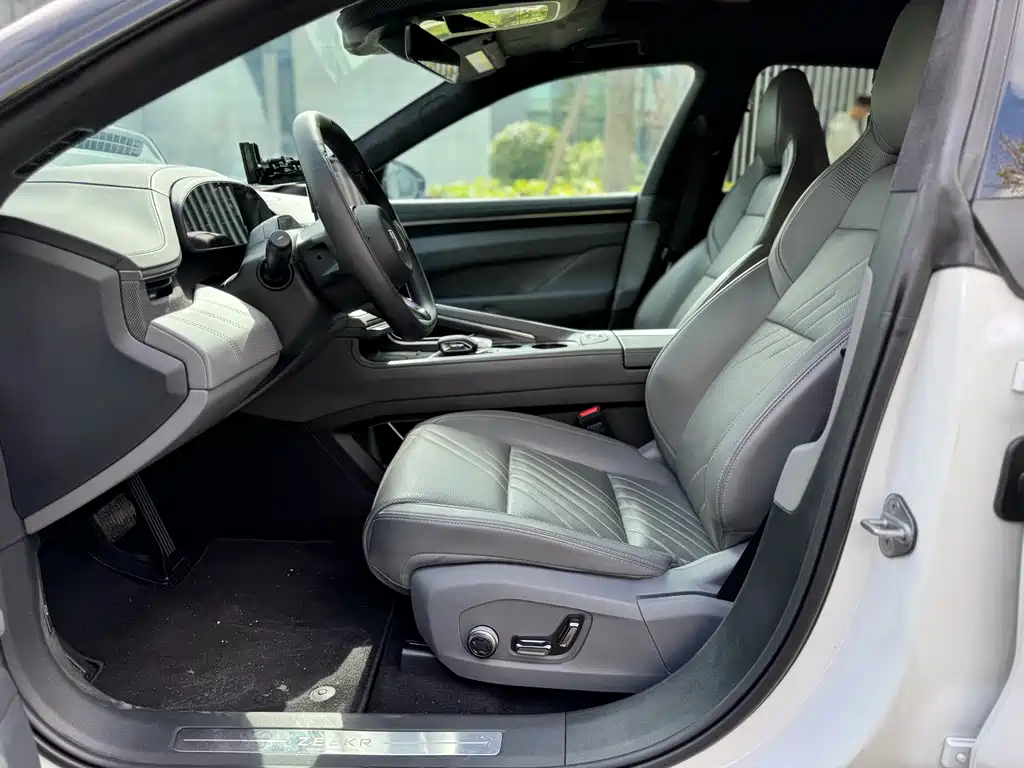 Jikrypton 001 2024 WE version 100kWh rear drive купить на сайте DeffCars