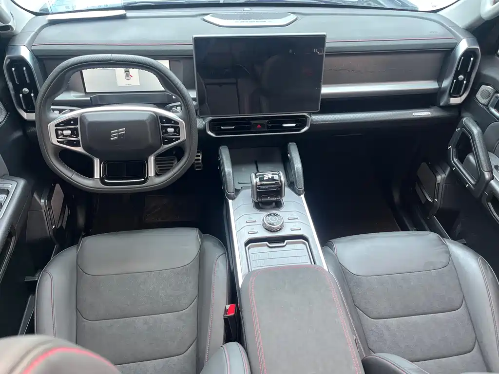 Jietu Traveler 2023 2.0T four-wheel drive crossover PRO купить на сайте DeffCars