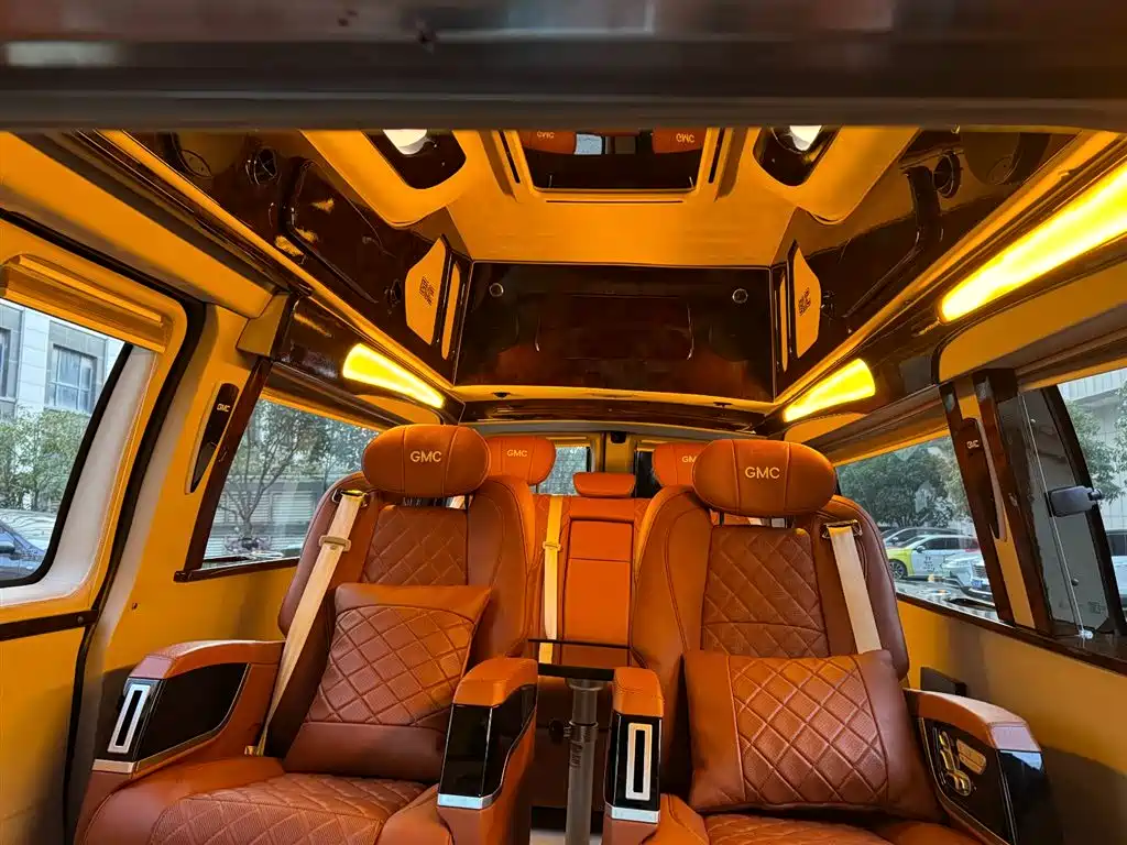 SAVANA 2011 6.0L Business Star 7-seater купить на сайте DeffCars